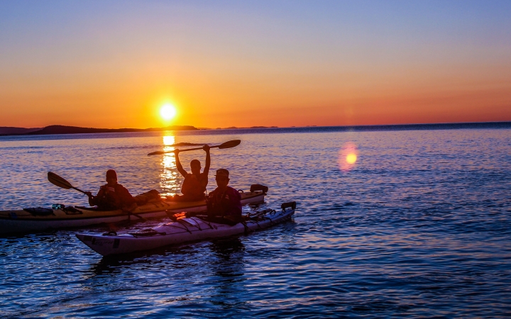 adult sea kayaking trip on lake superior  